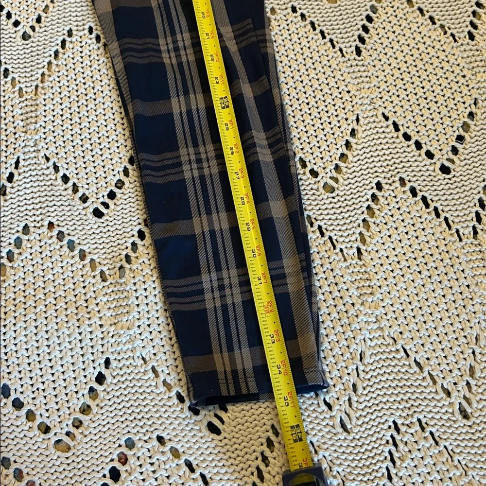 Torrid Navy Plaid Leggings Sz 1 NWOT